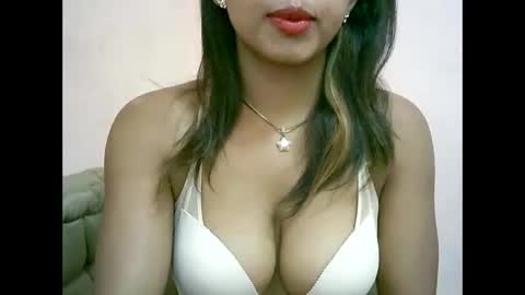 bellibellah online show from June 2, 11:45 am