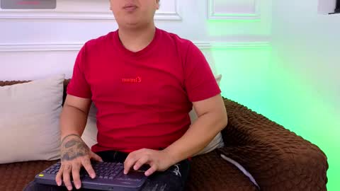 bennett_alejoo online show from May 14, 7:34 pm