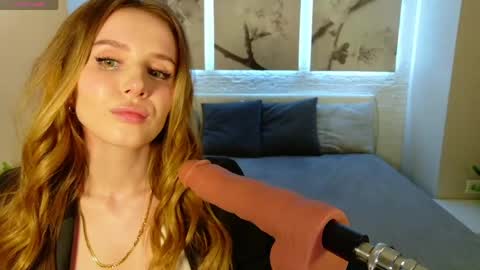 Betty online show from May 3, 9:10 pm
