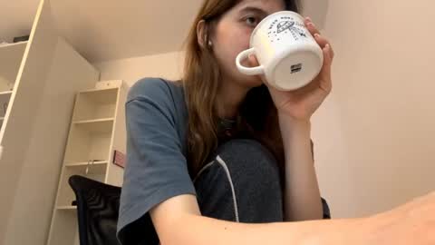 Lina online show from June 7, 6:02 pm