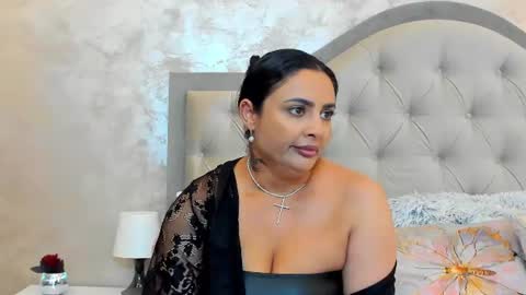 Bianca Vale online show from July 7, 5:31 am