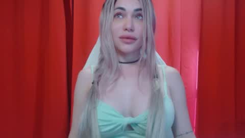 LaraFire online show from July 13, 11:58 am