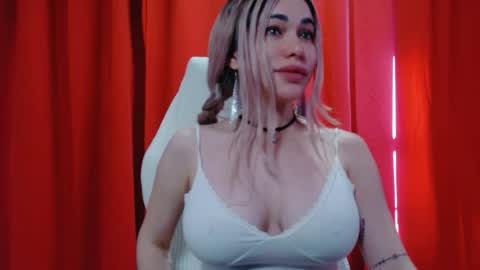 LaraFire online show from July 28, 11:39 am