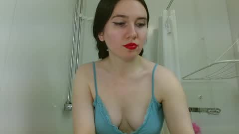 Isabella online show from May 28, 11:25 pm