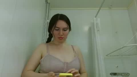 Isabella online show from June 6, 12:27 am