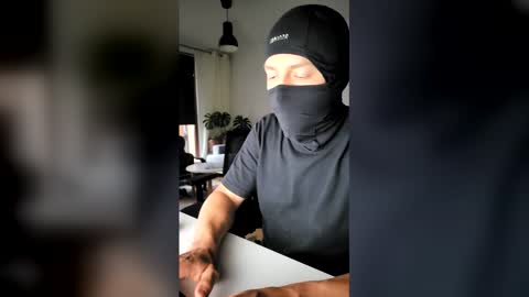 bigdickliker86 online show from May 31, 5:55 pm