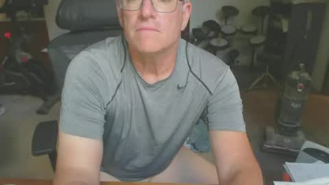 billp750876 online show from June 16, 10:47 pm