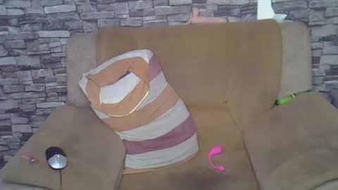 blonde_creamy online show from July 7, 7:56 am