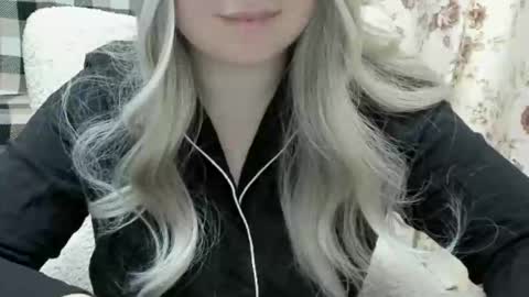 blondymargaret online show from March 2, 1:38 pm