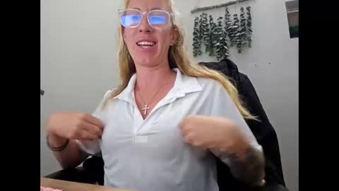 MamaMorgan online show from May 29, 3:54 pm