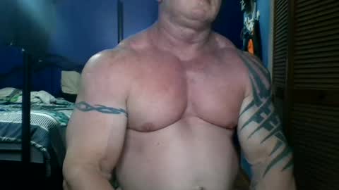 bodybuilder_250 online show from July 19, 2:25 am