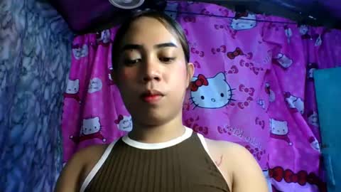 bowtoyorqueen online show from July 18, 6:04 am