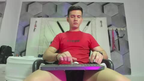 boyhot_mio online show from July 25, 3:04 am