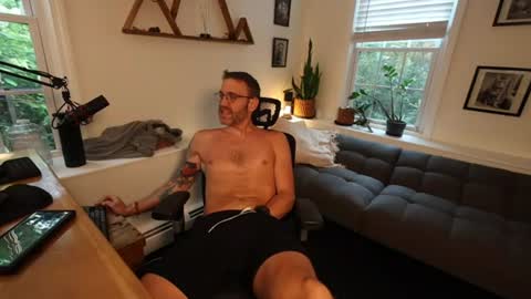 BradBronton online show from July 13, 11:25 am