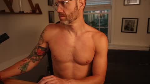 BradBronton online show from August 3, 11:27 am