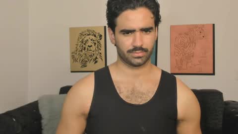 bradleymartin7 online show from May 7, 2:13 pm