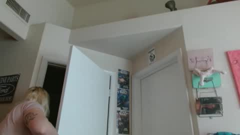 i am a naughty jedi knight online show from May 30, 6:50 pm