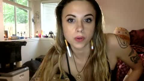 Mimi Noire online show from June 17, 1:10 am