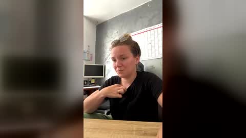 Brenda online show from June 23, 9:39 am