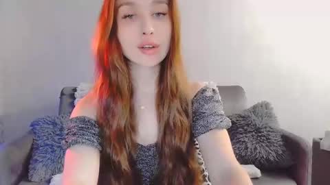 bri_fox online show from May 16, 10:47 am