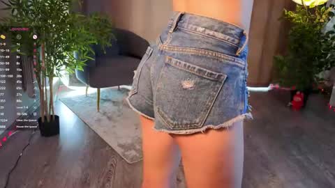 Hanna online show from June 2, 3:52 am