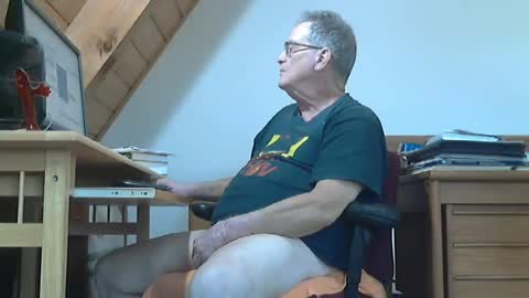 brubar online show from August 5, 3:53 pm