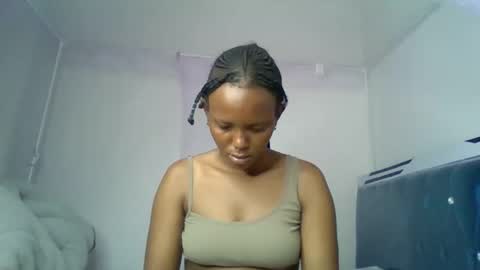 bunnydiva_ online show from June 3, 1:52 am