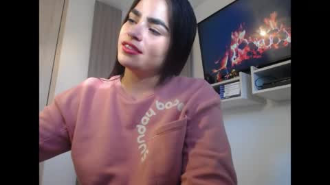 caitlingomez0 online show from May 7, 11:50 am