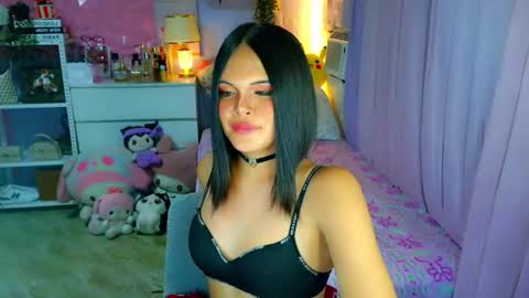 Mia online show from July 10, 7:46 am