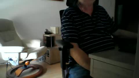 camcologne online show from July 1, 12:25 pm
