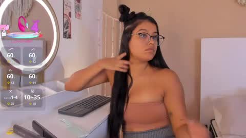 camila_bustamante_ online show from May 8, 5:18 pm