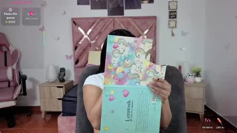 Im ChloeJoin The Fan Club online show from May 25, 6:19 am