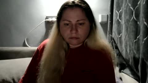 Laura online show from May 10, 10:16 pm