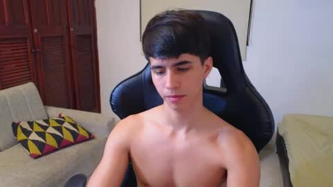 carl_dixon online show from May 10, 12:39 am