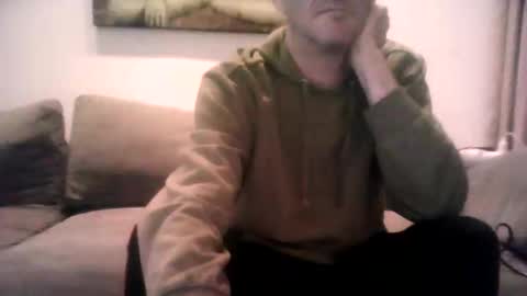 carlitito1 online show from May 5, 6:52 am