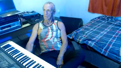 carlos online show from June 23, 2:30 am