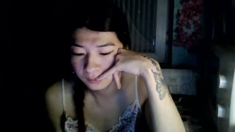 CarlyJoy online show from May 30, 6:06 pm