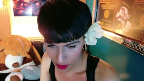 carolinejesh online show from May 11, 4:04 pm