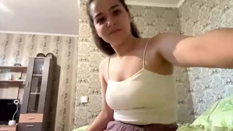 Freya online show from July 1, 4:15 pm