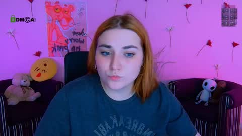 casey_meow_ online show from May 18, 8:31 am