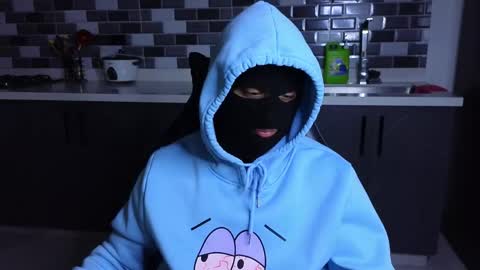 cash_master777 online show from June 9, 9:42 am