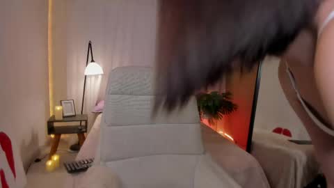 Caty  online show from May 9, 10:38 pm