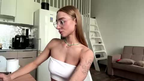 Amilia online show from June 23, 1:46 am
