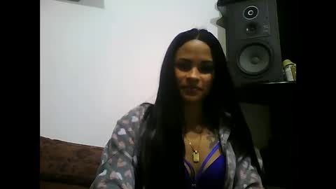 Laura online show from February 5, 8:25 pm