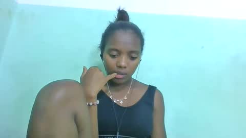 chanteuse655720 online show from May 23, 6:37 pm