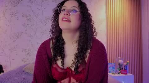 You honey online show from May 5, 1:06 pm
