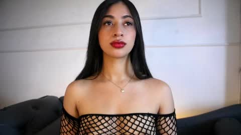 Lauren Rus online show from June 2, 12:40 pm