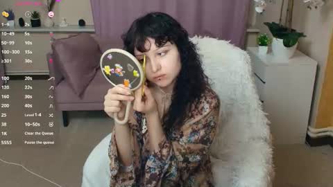 Isabel online show from June 25, 7:08 pm