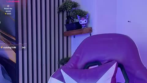 chloe_jacksonn online show from July 18, 11:51 pm