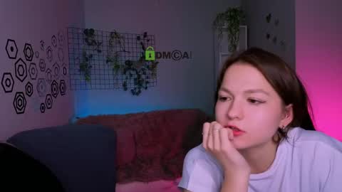 chloe_ley online show from April 29, 5:30 pm